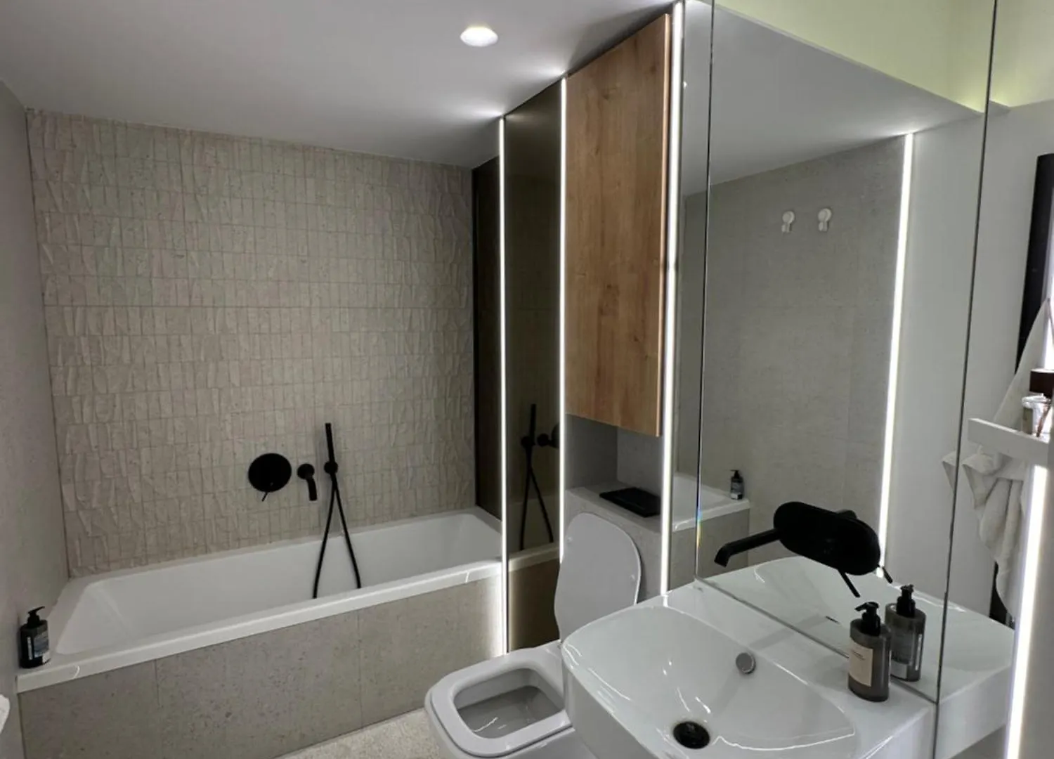 Apartment Apartament Lux Cotroceni Bucharest Romania